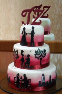 کیک ولنتاین چند طبقه دخترانه